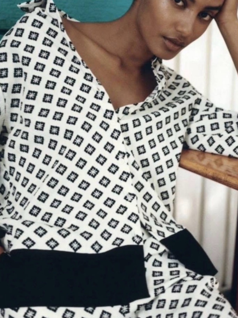 Zara Black and White Geometric Print Button-Down Shirt